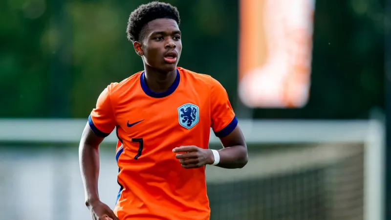 'Feyenoord bereikt nog geen akkoord met talent Jerayno Schaken'