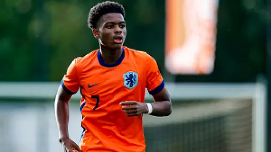 'Feyenoord bereikt nog geen akkoord met talent Jerayno Schaken'