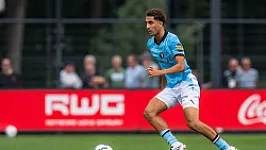'Feyenoord ziet drie clubs interesse hebben in Targhalline: Premier League-club heeft beste papieren'