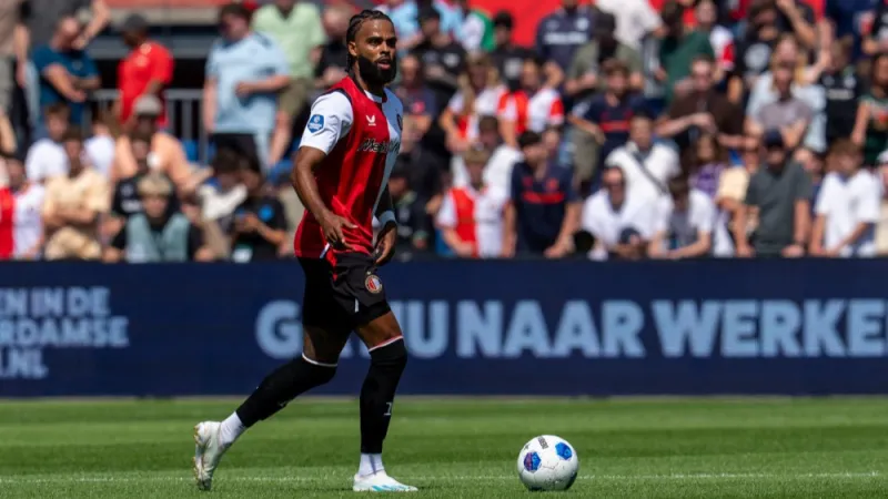 St. Juste over oud-Feyenoorder: 'Hoe hij zich presenteerde en voor de groep stond, daar heb ik veel van geleerd'