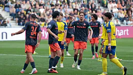 Kranten zien terugkerend probleem in het Feyenoord van Giovanni van Bronckhorst