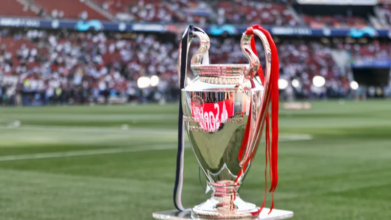 Debutanten in de Champions League krijgen extra aandacht op mouw