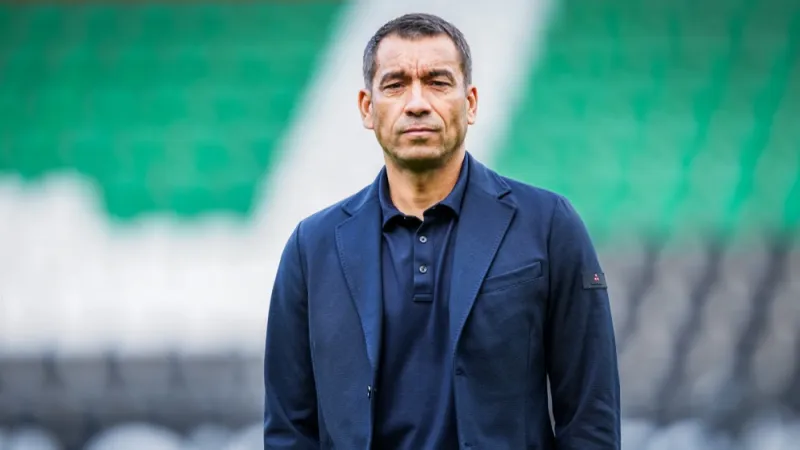 Van Bronckhorst: 'Ik heb er als trainer en ook de spelersgroep een streep onder gezet'