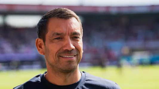 Van Bronckhorst maakt bekend dat Feyenoord oefenwedstrijd speelt