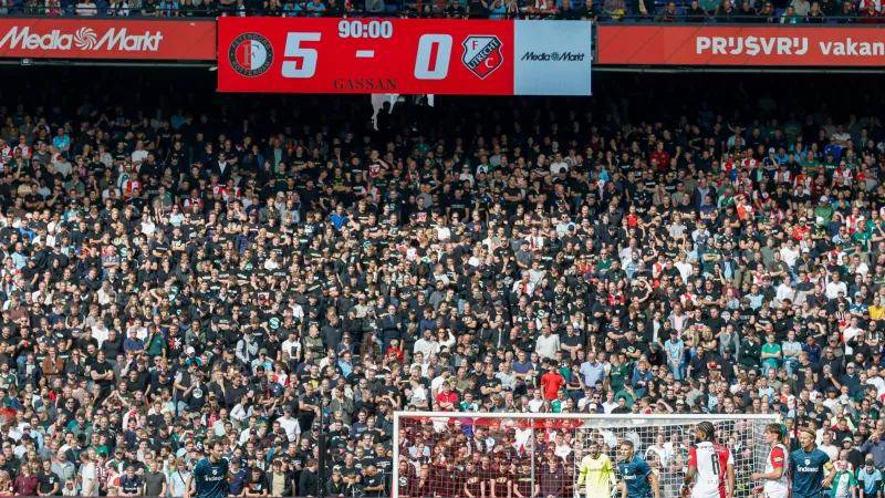 STAND | Feyenoord klimt naar tweede plek, AZ nieuwe koploper