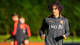 Eerste domper voor Zechiël bij Oranje: Xavi hakt harde knoop door