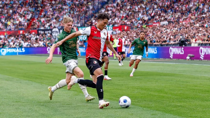 Watanabe verlaat Japanse nationale voetbalteam met blessure