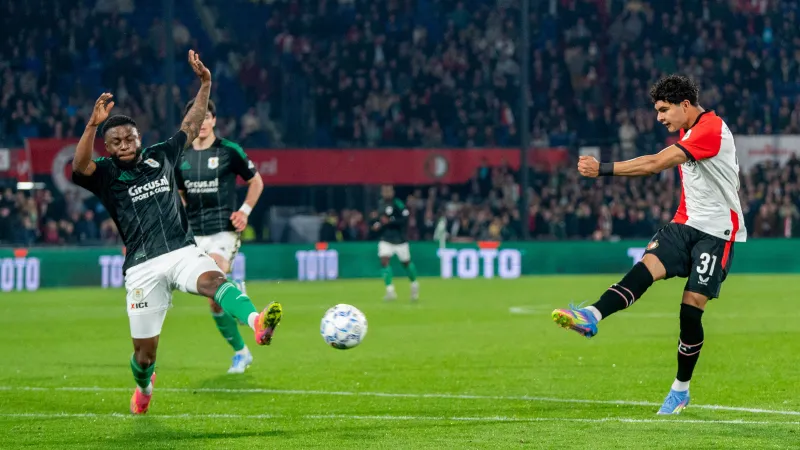 Carrillo krijgt speelminuten tijdens oefenwedstrijd