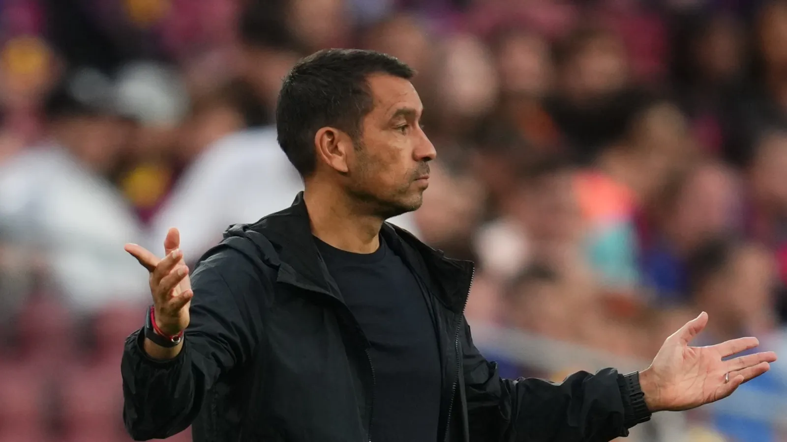 Following Feyenoord's 5-1 defeat in Barcelona, manager Giovanni van Bronckhorst rejected claims