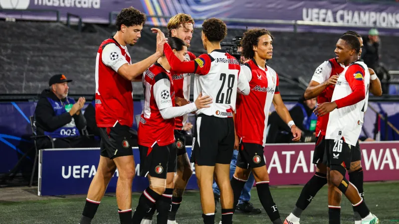 Van Bronckhorst ziet groot verschil bij Feyenoord