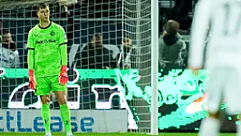 Rijnmond kritisch op Feyenoord-doelman Tjark Ernst: 'Hij overtuigt me nog niet'