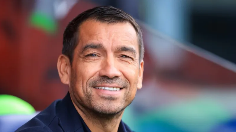 Van Bronckhorst: 'Dat zijn allemaal aspecten waar we morgen scherper in moeten zijn tegen een goede tegenstander'