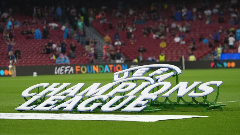 CHAMPIONS LEAGUE | Como 1907 en Galatasaray SK winnen