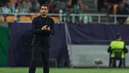 Driessen hard voor Van Bronckhorst: 'Lef en moed ontbraken'