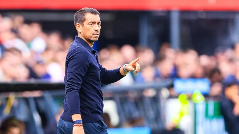 Van Bronckhorst geeft reden van afwezigheid Moder