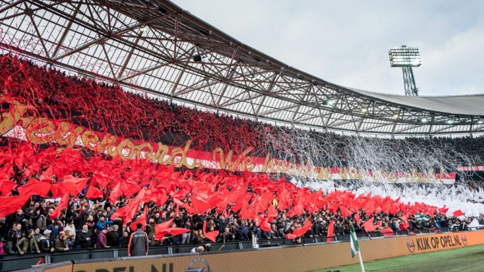 KNVB stelt werkgroep aan voor natuurgras, Feyenoord tegen nieuwe competitie opzet