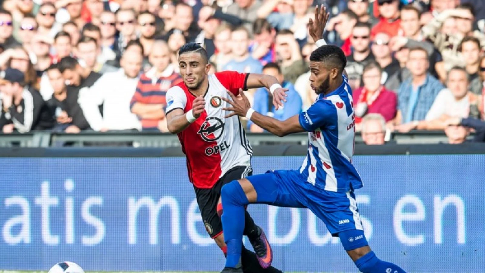 St. Juste 'reageert' kort op mogelijke transfer naar Feyenoord