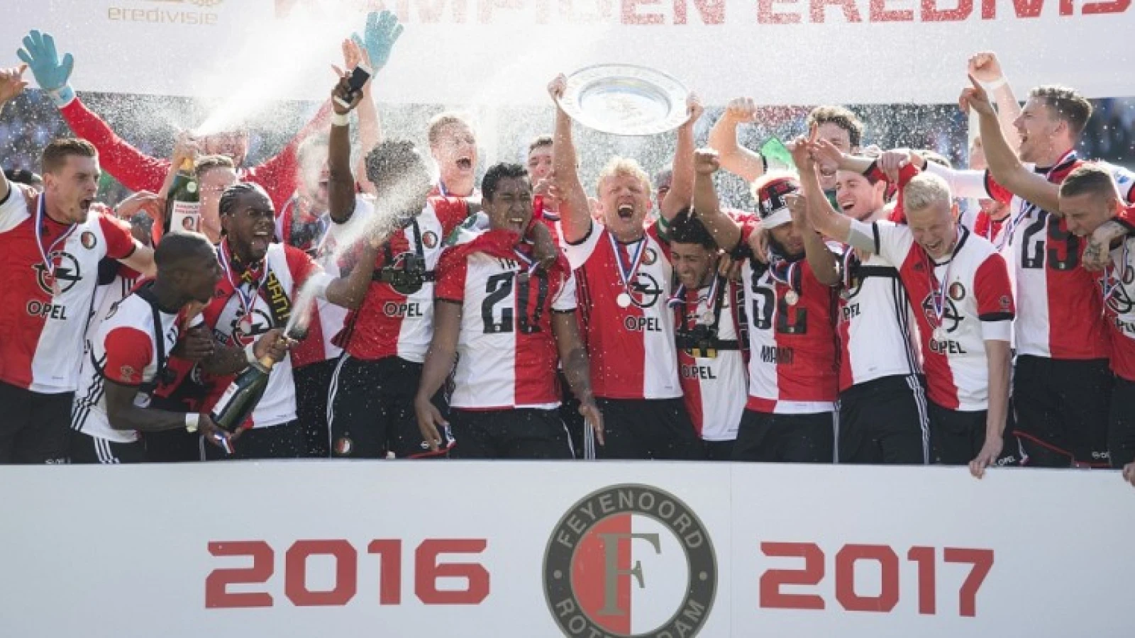 Uitschakeling Ajax financieel goed nieuws voor Feyenoord