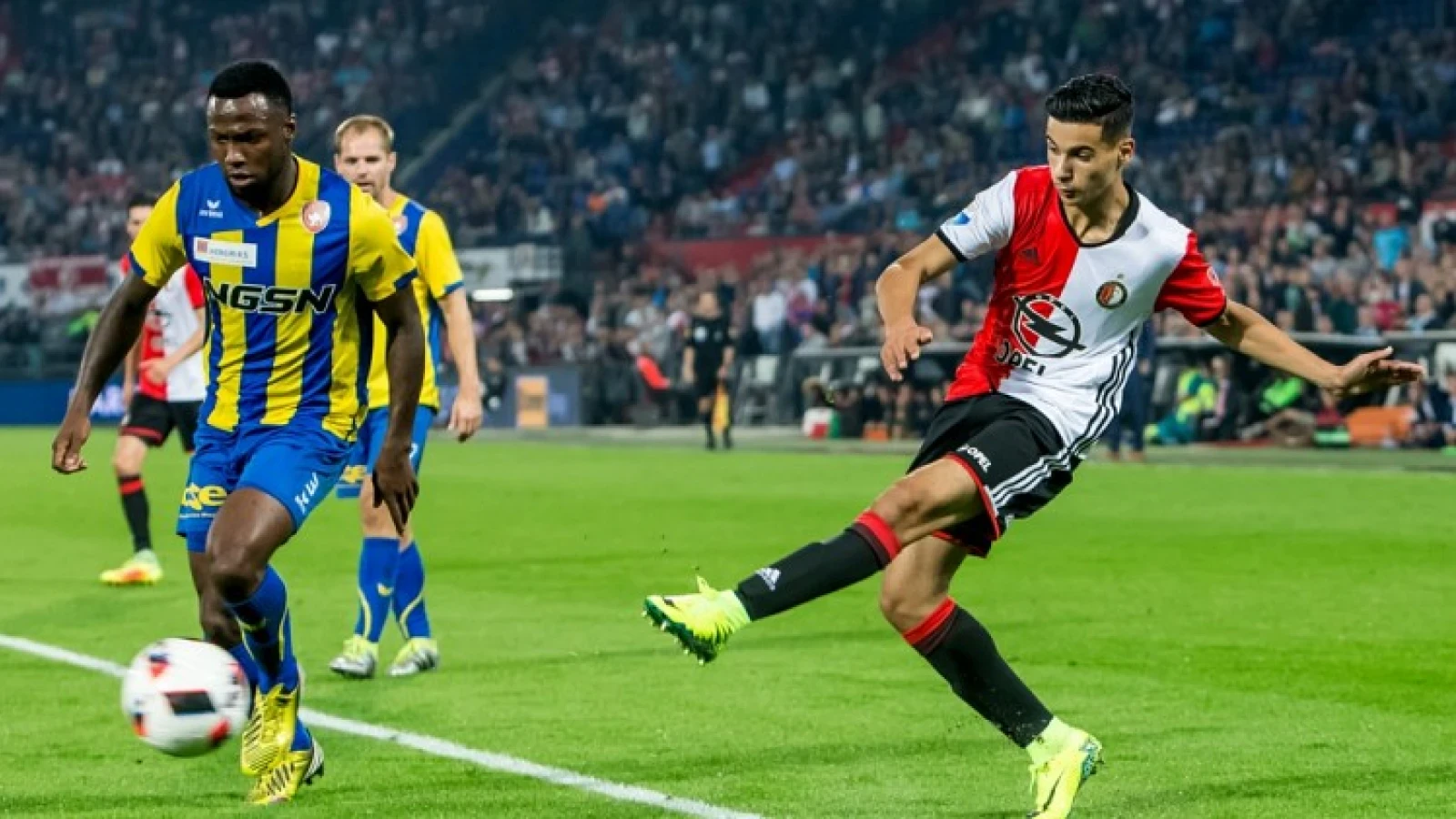 'El Hankouri door komst Larsson verhuurd aan FC Dordrecht'