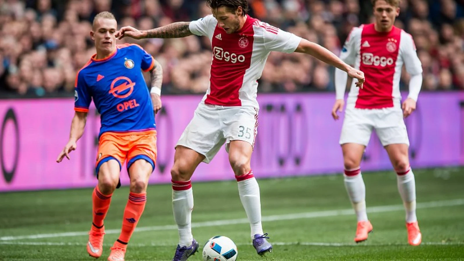 'Ik houd me niet met Feyenoord bezig, maar meer met PSV'