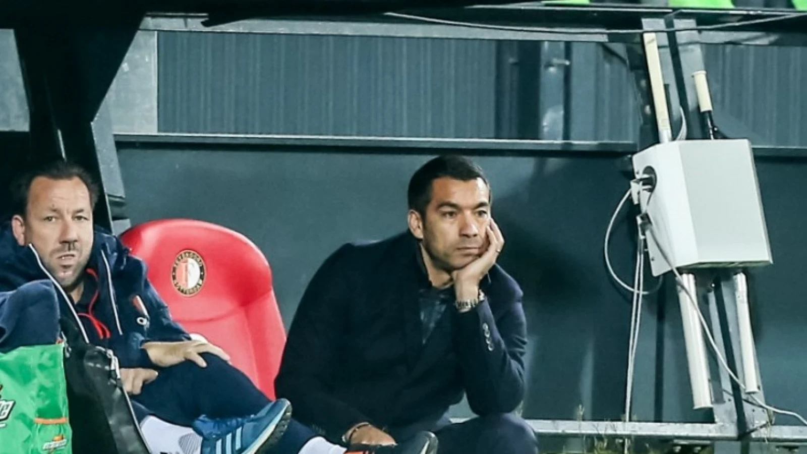 Van Bronckhorst: 'Het kan beter dan wat we nu hebben'