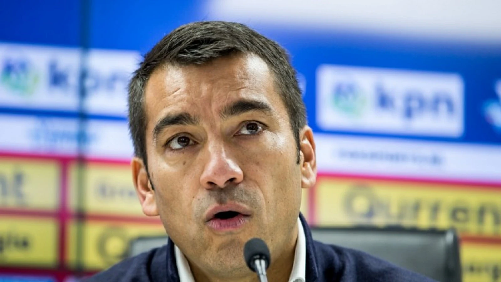 Van Bronckhorst bekritiseert Feyenoord-publiek