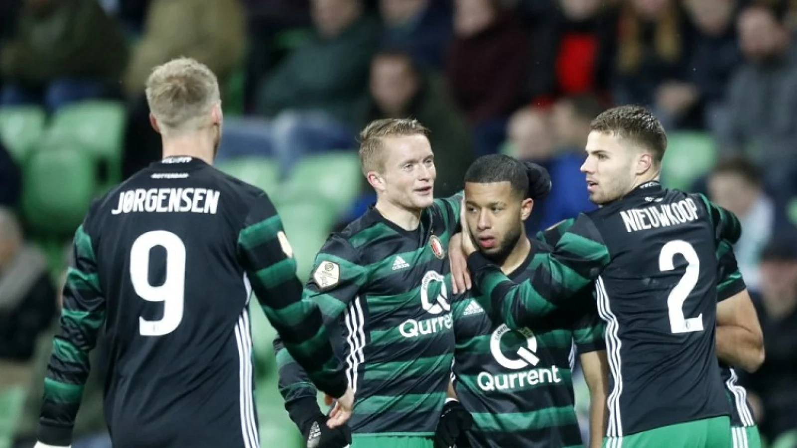OPSTELLING | Van Bronckhorst kiest weer voor Larsson