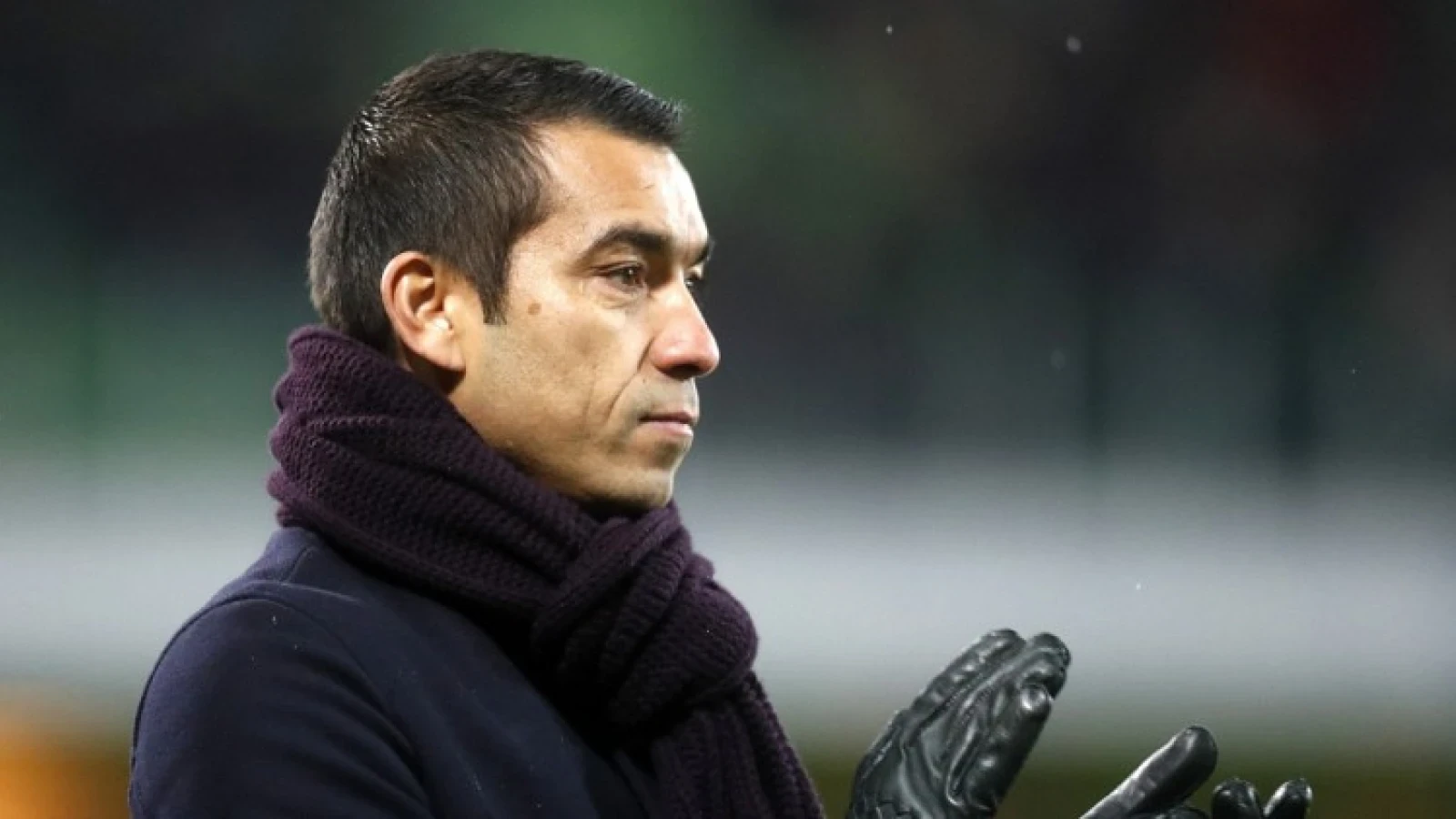 OPSTELLING | Van Bronckhorst verrast met keuze spits