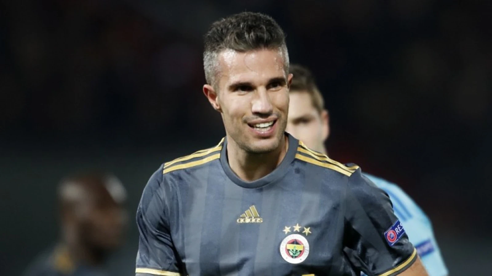 'Van Persie en Fenerbahçe definitief uit elkaar'