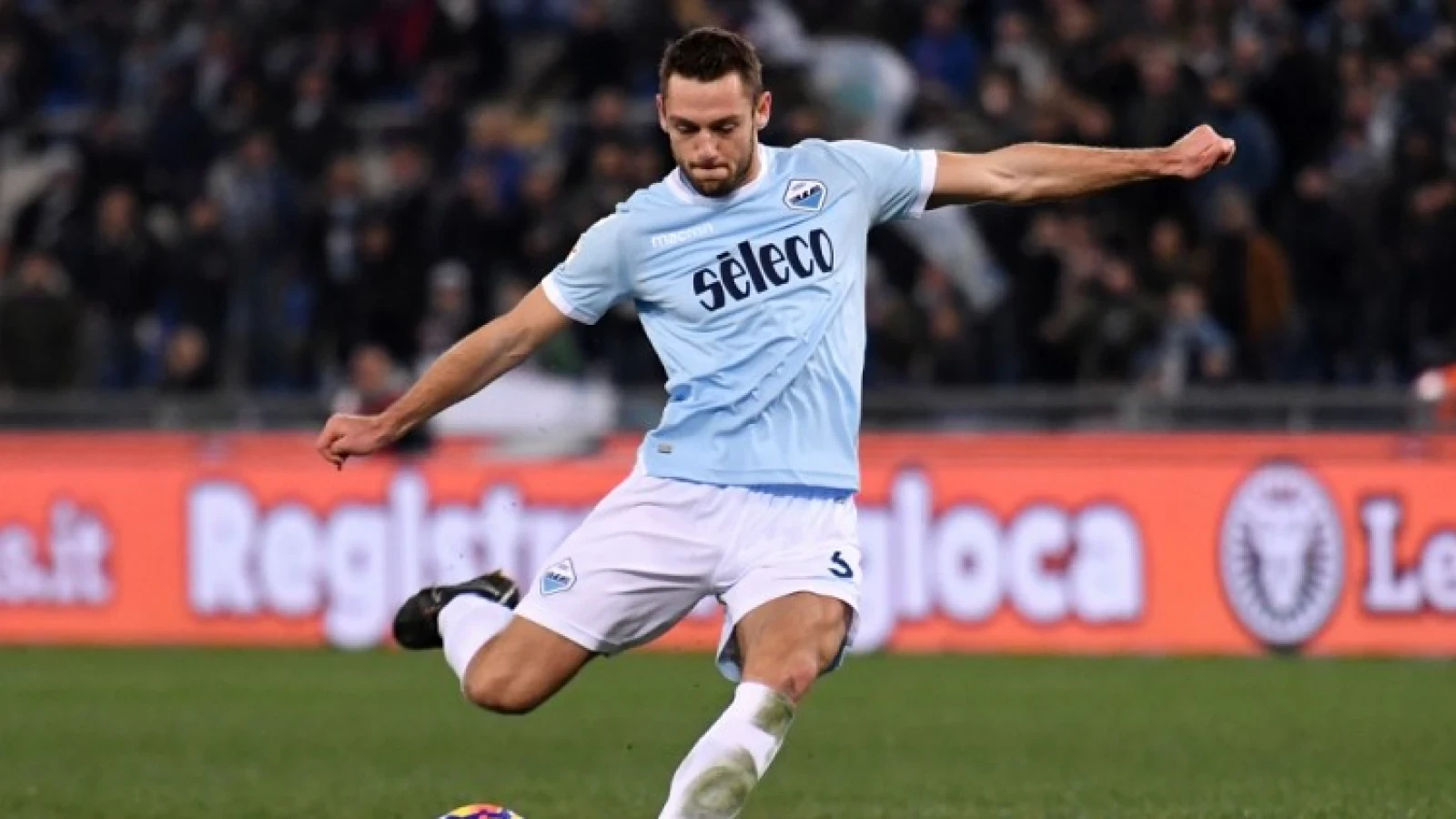 De Vrij vertrekt transfervrij bij Lazio, financieel slecht nieuws voor Feyenoord